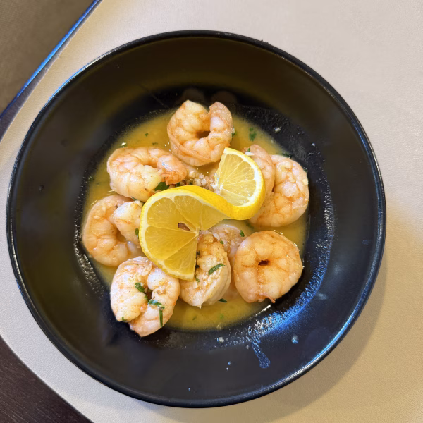 Baby shrimps cu sos de lamaie