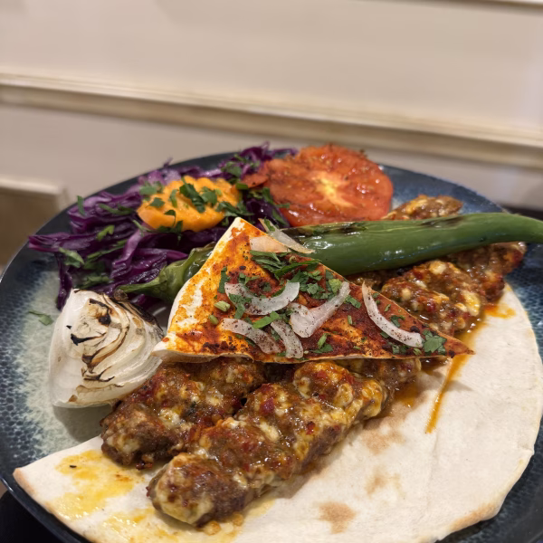 Kebab Kafta Picant cu Cașcaval